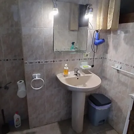 Cristianos Centro, With A Private Bathroom In Shared Arona (Tenerife)